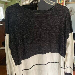 Vince Camuto Gray and white long sleeve sweater Size L